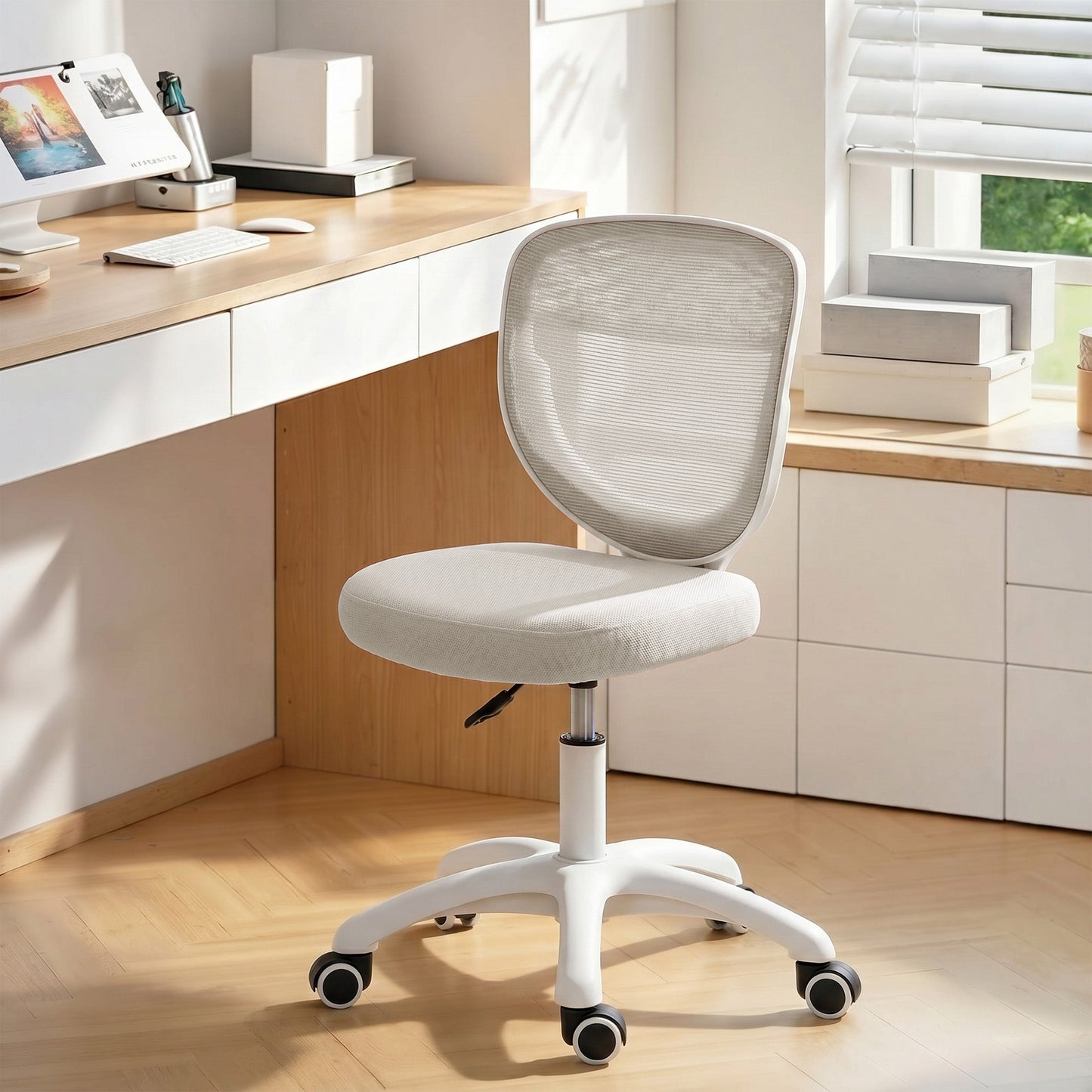 HOMCOM Office Chair, Armless Computer Desk Chair with Breathable Mesh, Adjustable Height, Swivel Wheels, Grey