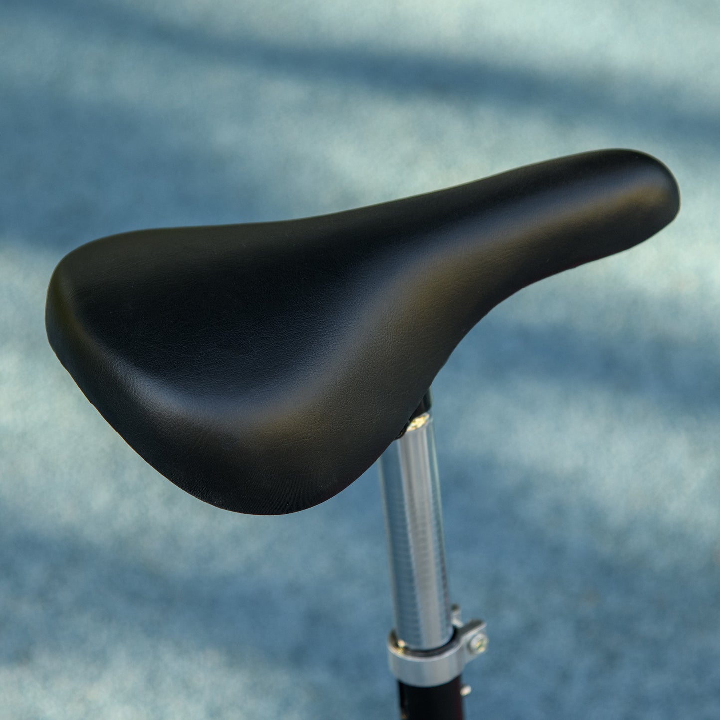 HOMCOM Steel Ride on Powered Scooter, Folding E-Scooter with Warning Bell, 15km/h Maximum Speed, for 6-14 Years Old, Red