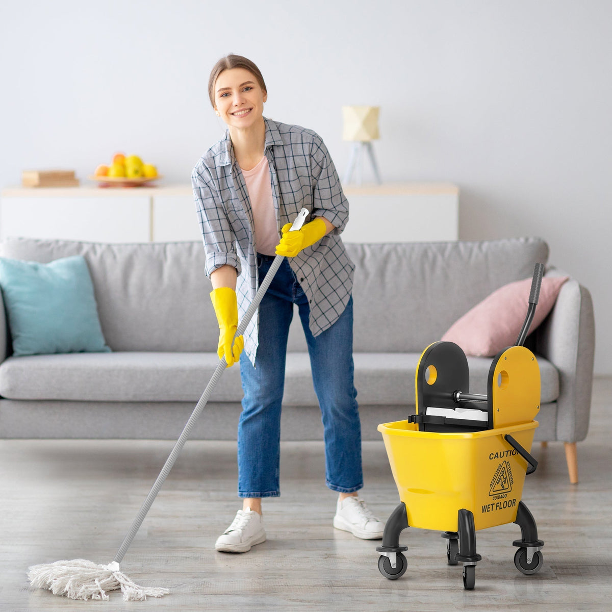 HOMCOM 26 Litre Mop Bucket, with Wringer and Mop - Yellow