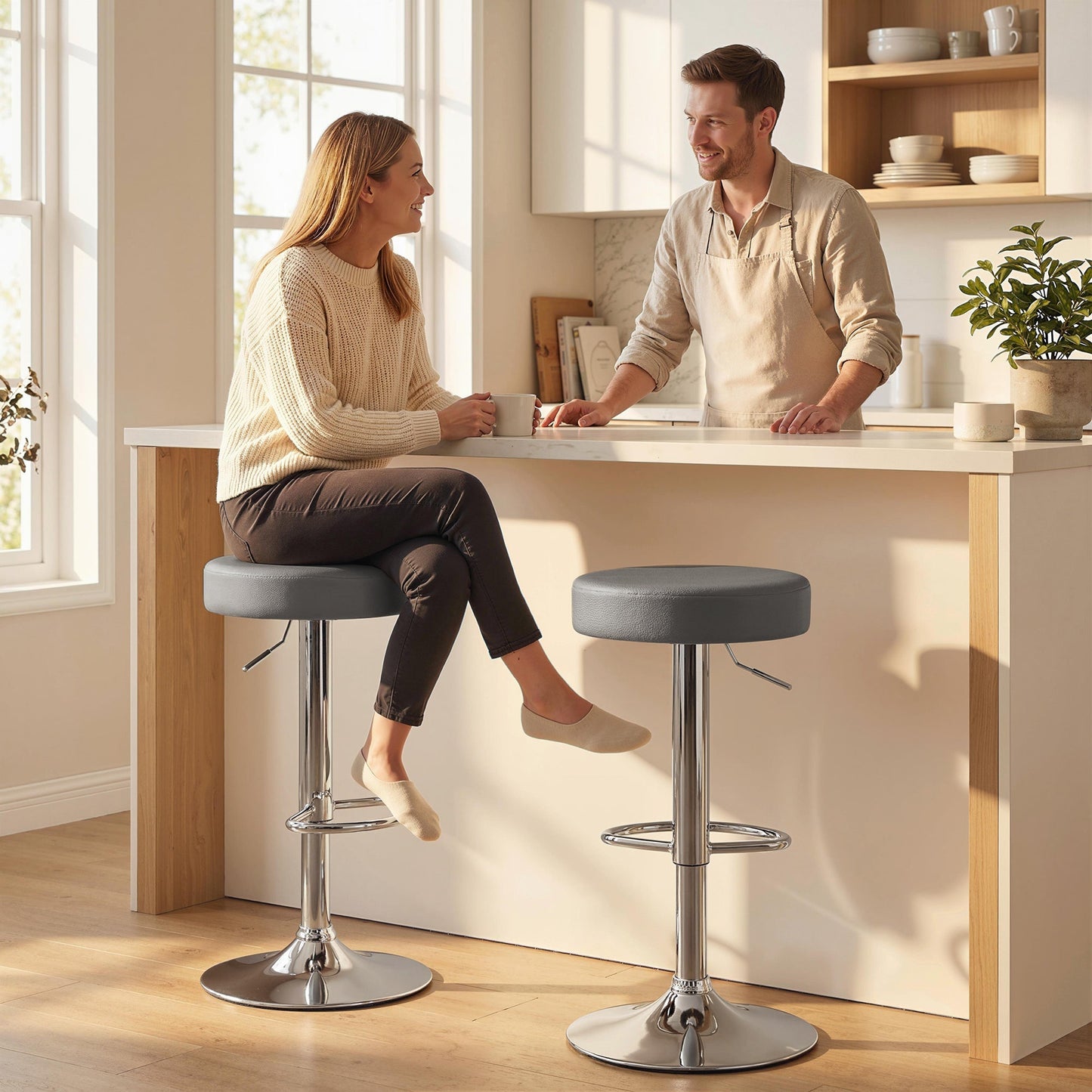 HOMCOM Bar Stools Set of 2, Modern PU Leather Swivel Barstools, Height Adjustable Breakfast Bar Chairs with Footrest, Grey