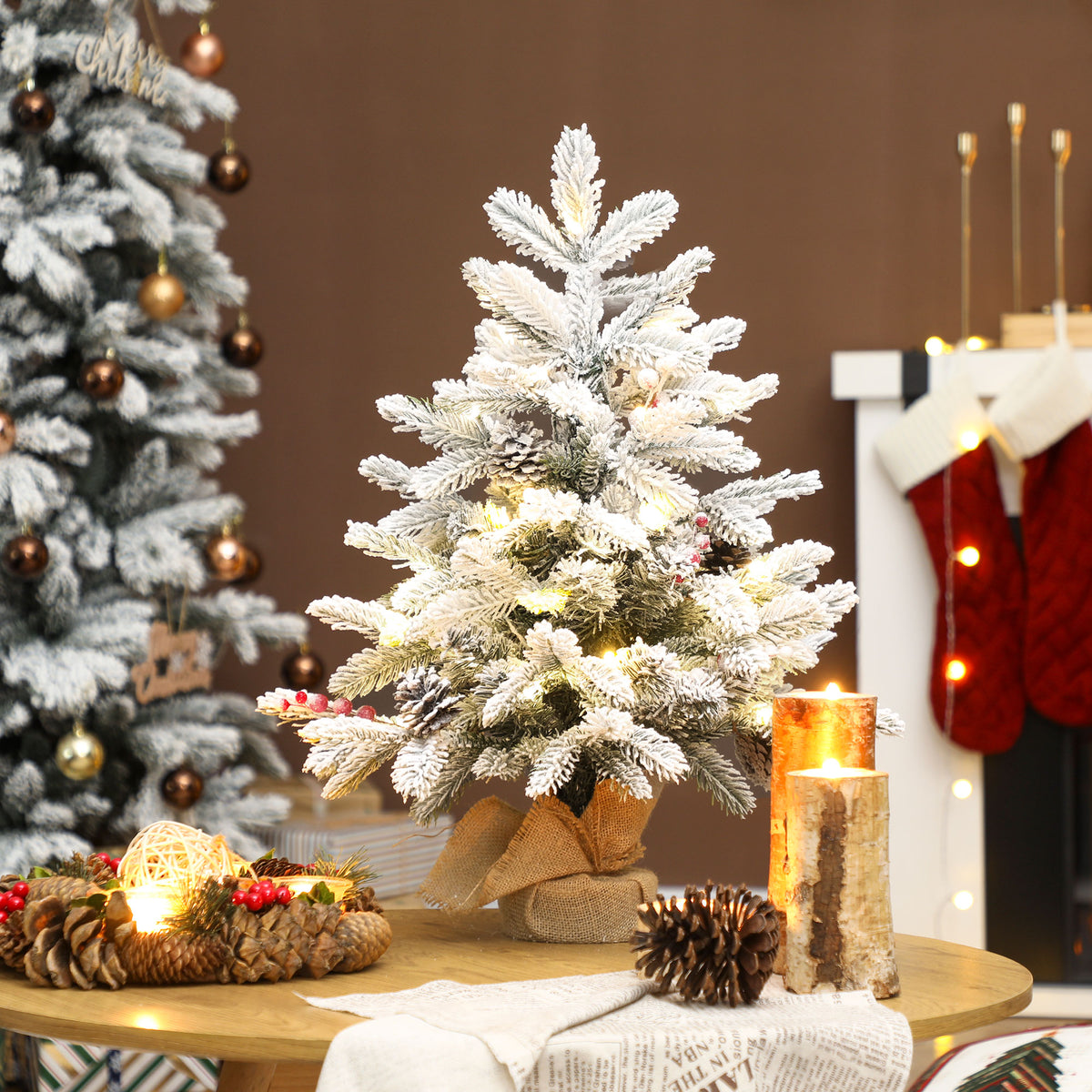 HOMCOM 60 cm Prelit Small Christmas Tree in Green