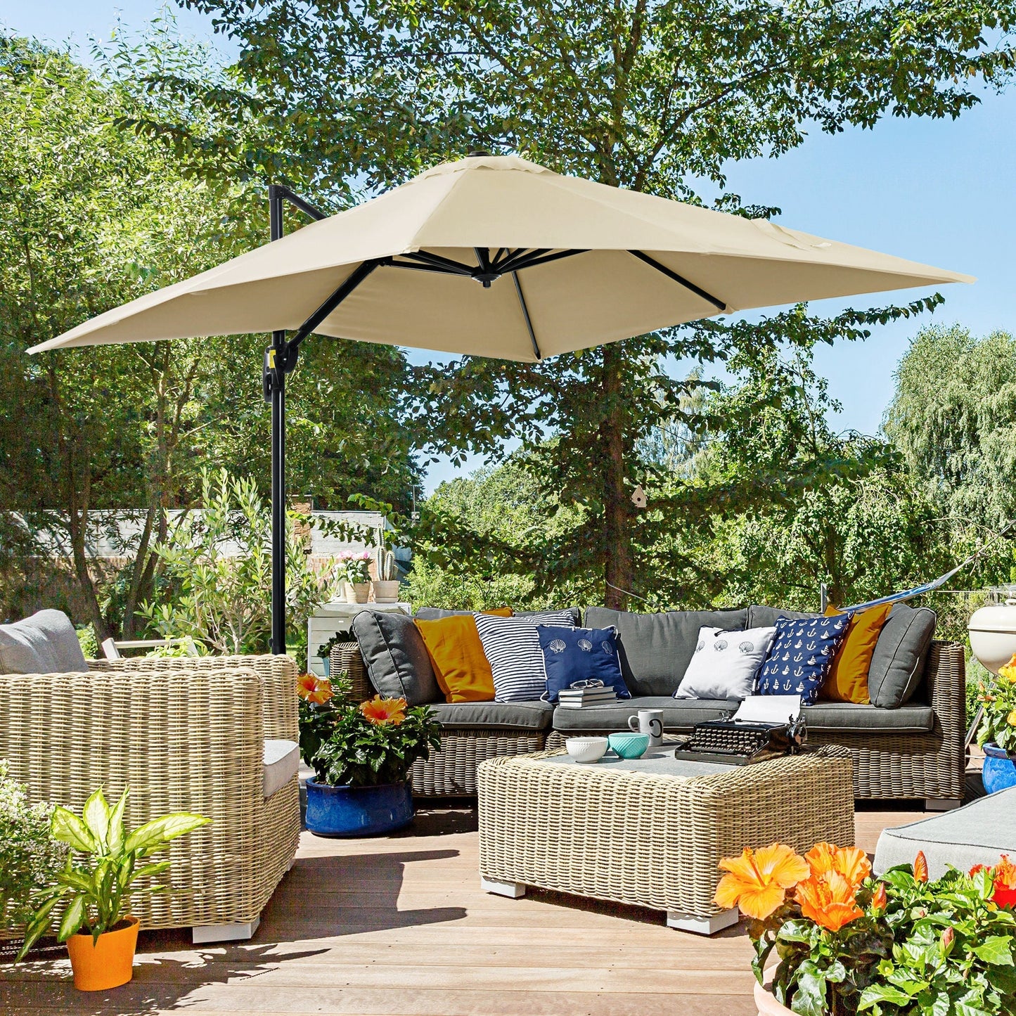 Outsunny 2.5 x 2.5m Patio Offset Parasol Umbrella Cantilever Hanging Aluminium Sun Shade Canopy Shelter 360 Rotation with Crank Handle and Cross Base, Cream White