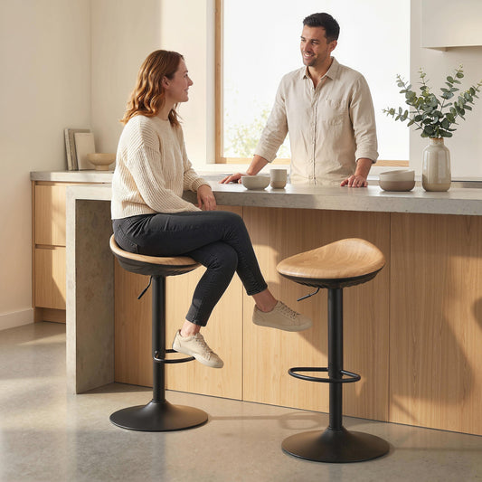 HOMCOM Set of 2 Barstools PU Leather Kitchen Stools with Saddle Seat Height Adjustable Swivel Kitchen Chairs with Footrest Oak