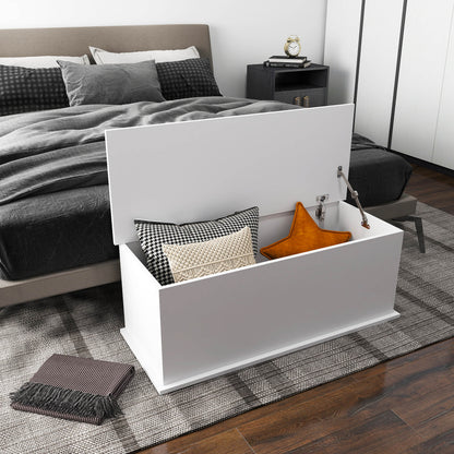 HOMCOM 113L Storage Chest in White
