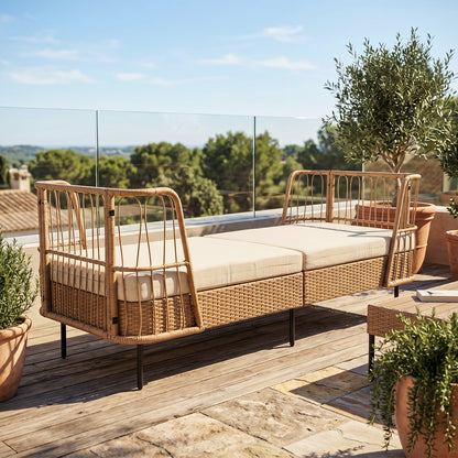 Outdoor PE Wicker Daybed with Soft Padded Sponge and Zippered Cushions-Beige
