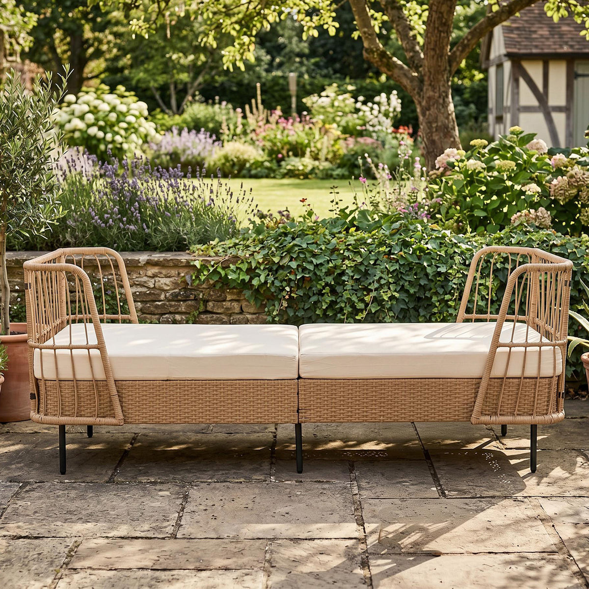 Outdoor PE Wicker Daybed with Soft Padded Sponge and Zippered Cushions-Beige