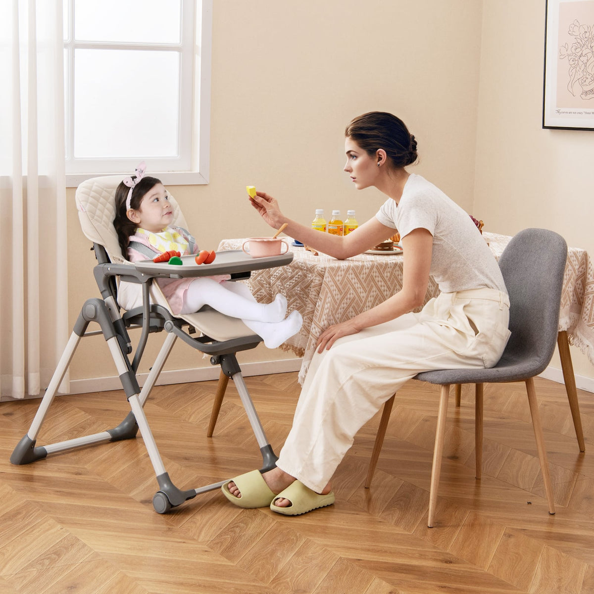 Portable Adjustable Highchair with Footrest and Detachable Tray for Babies-Beige