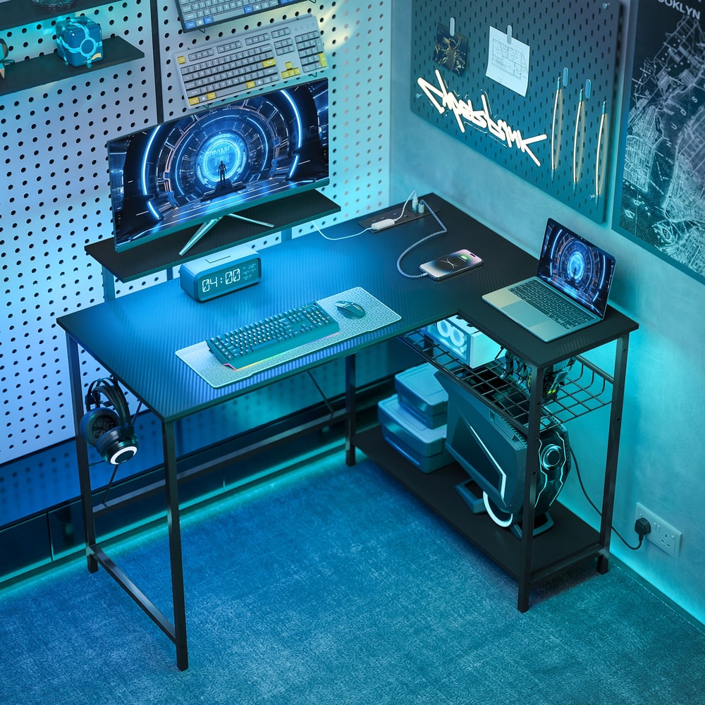 HOMCOM 114.5 cm L-Shaped Gaming Desk in Black