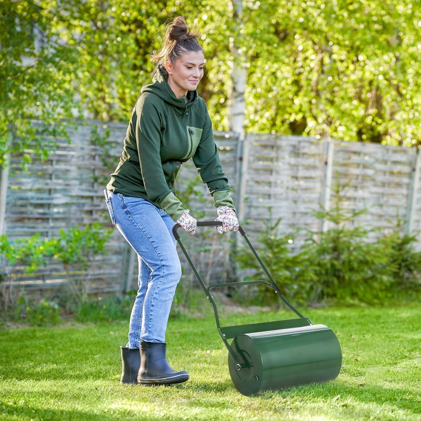 Outsunny 40L Garden Lawn Roller, Water Sand Filled Outdoor Grass Roller, a32cm Heavy Duty Metal Lawn Push Rolling Tool for Grass Seeding, Soil Levelling, Green