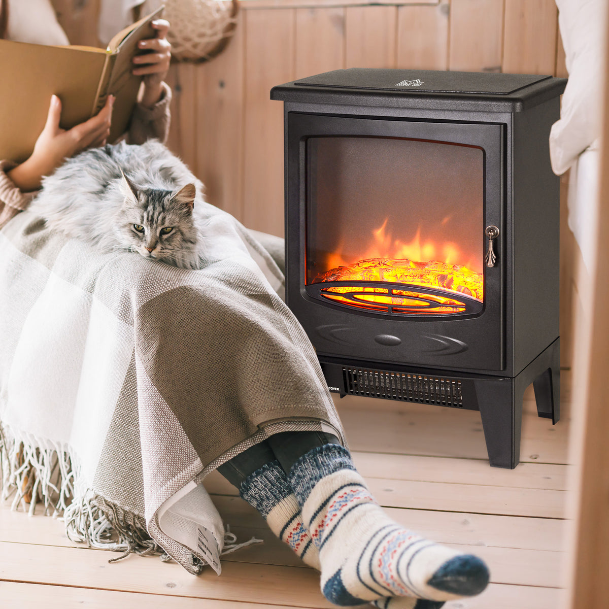 HOMCOM Electric Fireplace Stove in Black