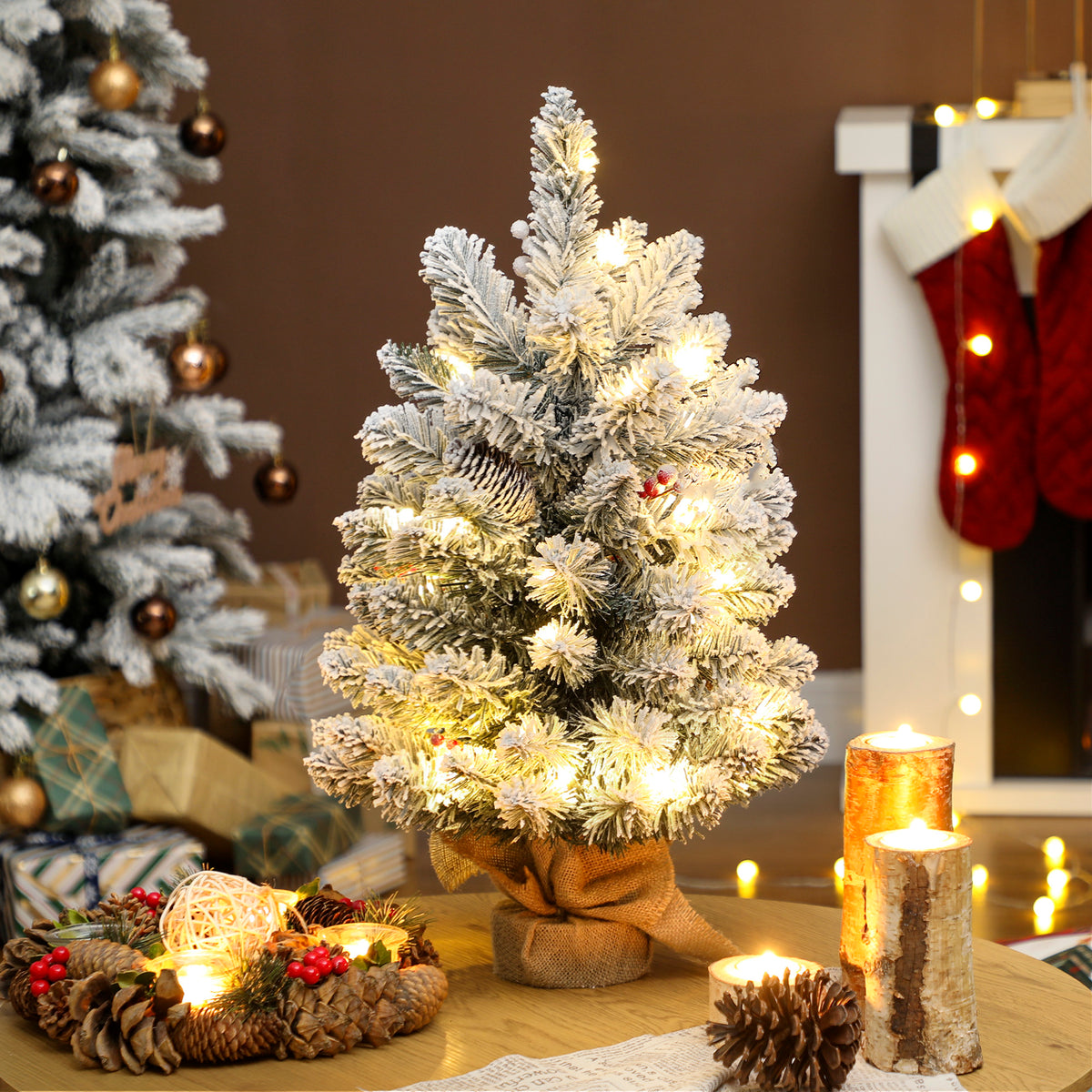 HOMCOM 60 cm Prelit Small Christmas Tree in Green