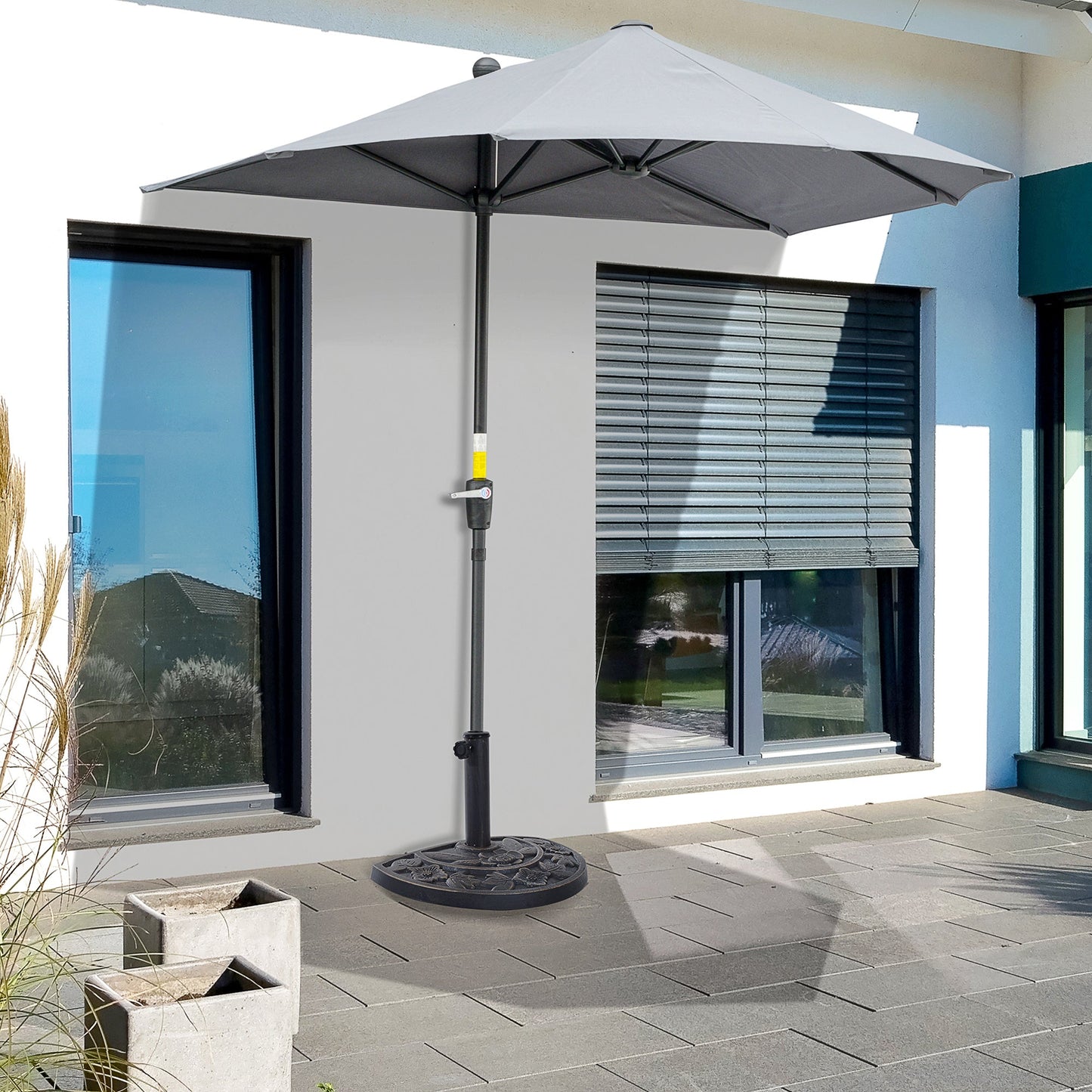 Outsunny 9kg Resin Parasol Base, Half Round Umbrella Stand with Floral Design for Garden, Outdoor, Suitable Umbrella Rod: a3.8cm, a4.8cm, Bronze Tone