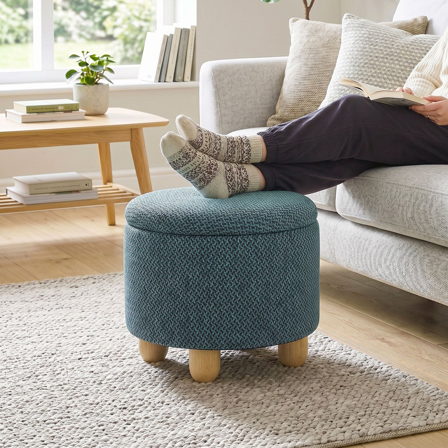 HOMCOM Storage Sitting Bench with Lid, Round Storage Ottoman with Rubberwood Legs, Dark Blue