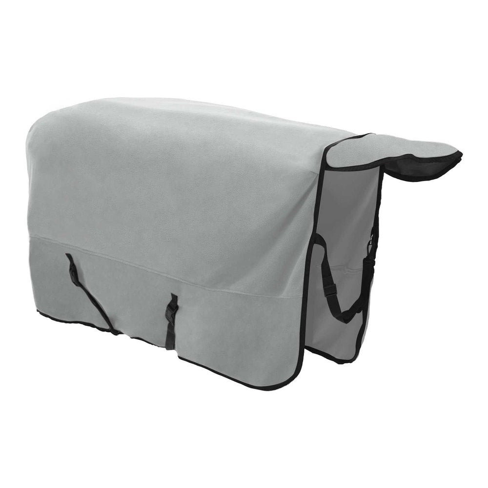 the horse blanket seen from the rear showing the tail flap and adjustable leg straps