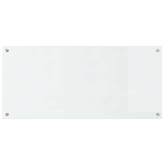 the transparent kitchen splashback viewed directly from the front