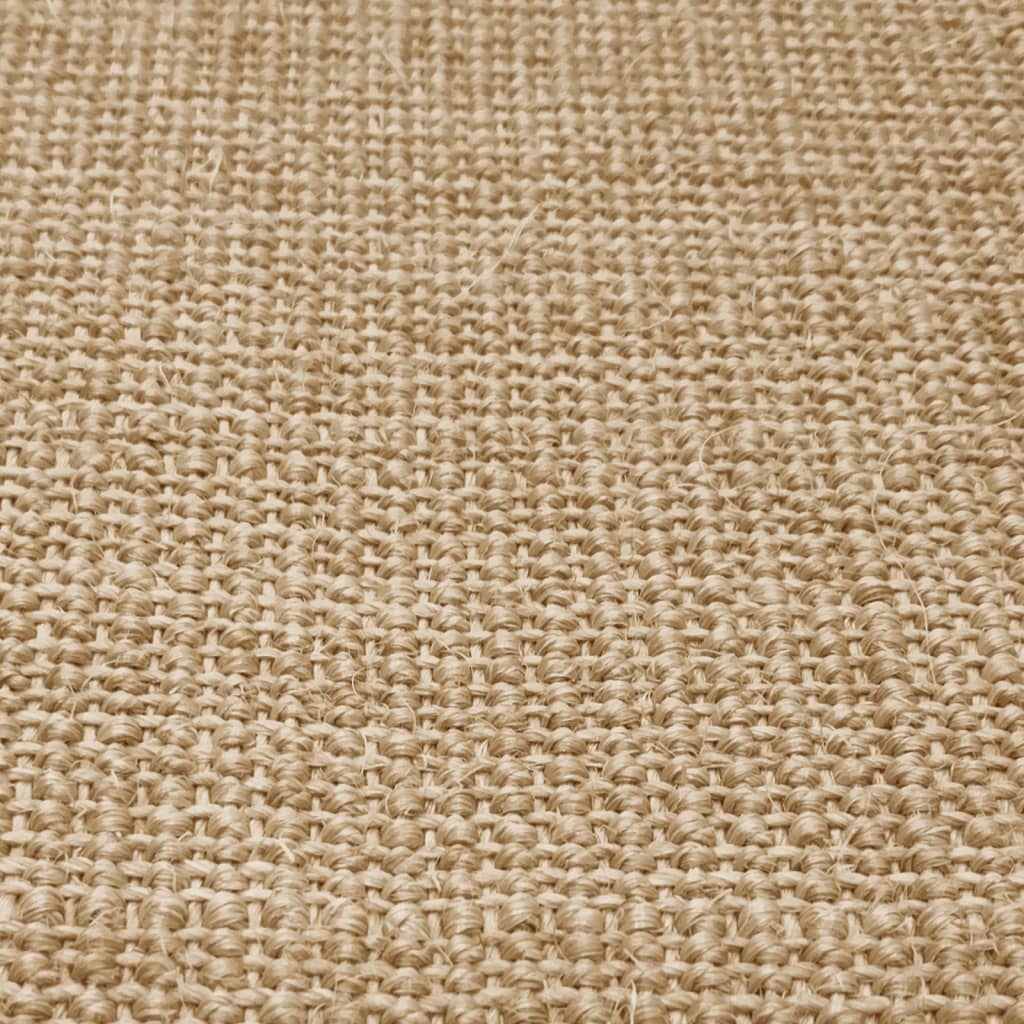 the scratching mat viewed from an angle to highlight the depth of the woven fibres