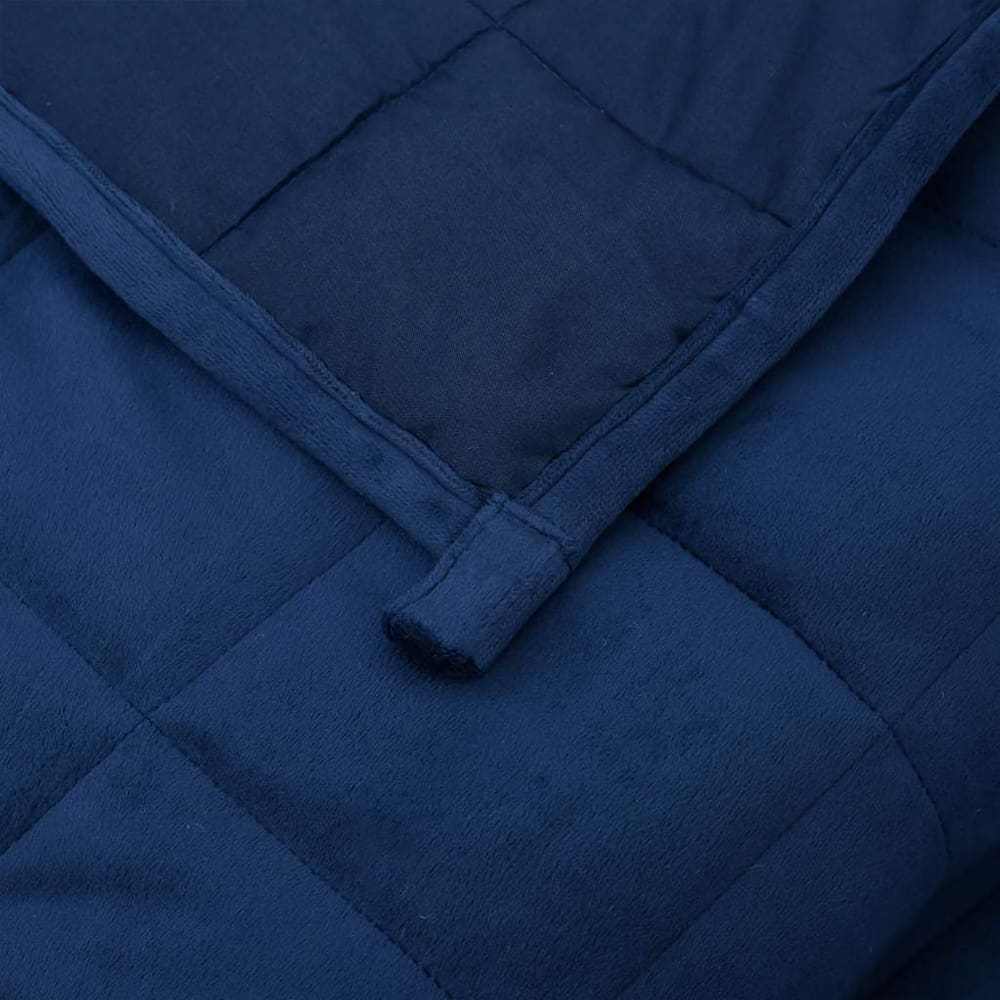 detail of the edge and stitching on the weighted blanket